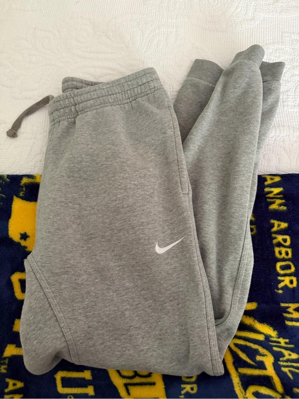Nike Grey Fleece Sweatpants Men Medium Streetwear Casual Sweats